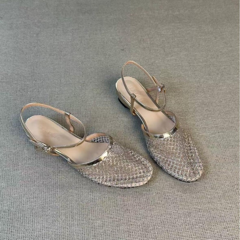 صنادل نسائية جديدة 2026 بكعب و - مراجعة Fishing Belt وسعره